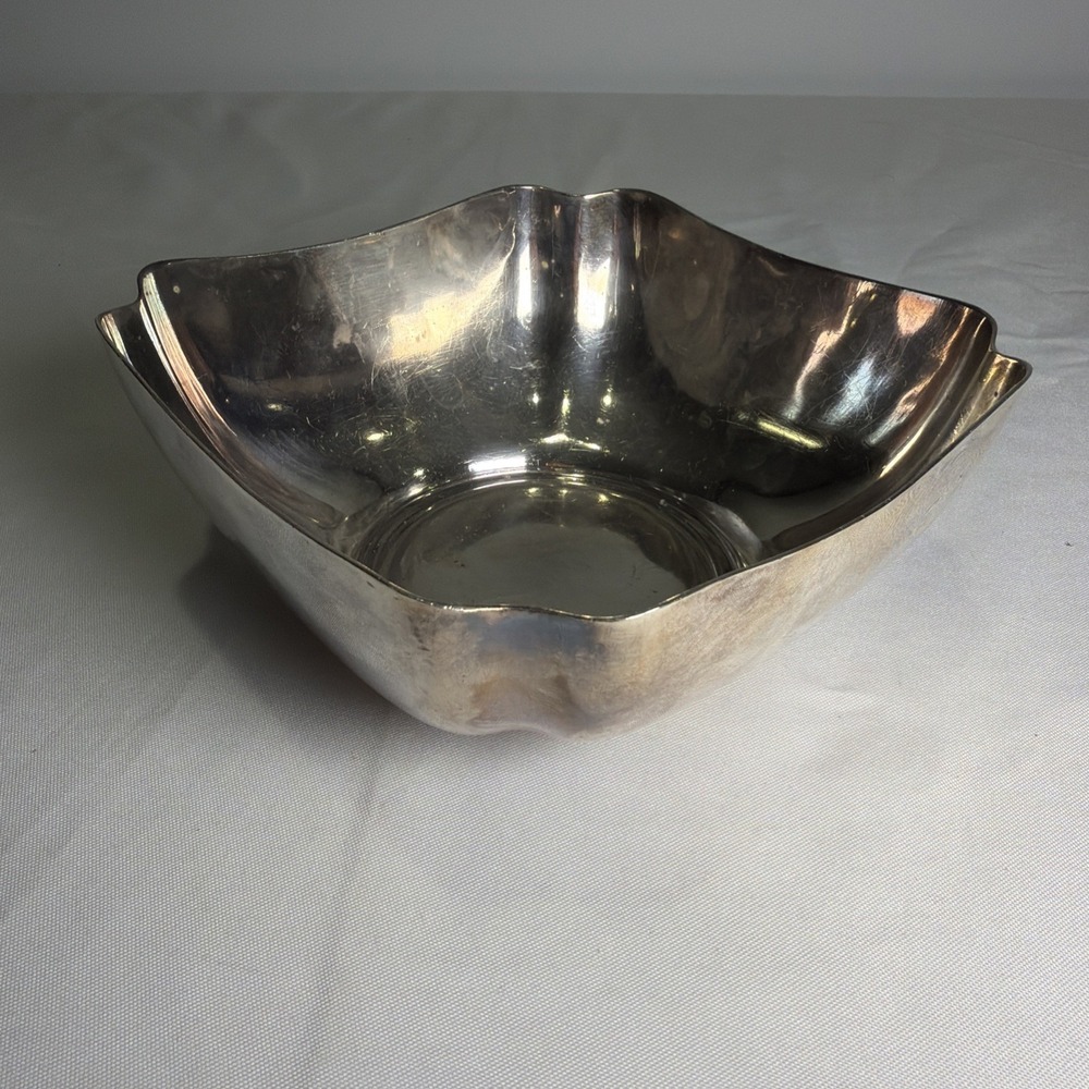 Vintage Reed & Barton 107 Finest Silverplate 7½" Square Bowl